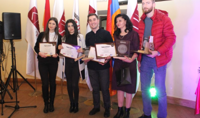 Տնտեսագիտական համալսարանի Ուսանողական խորհրդի նախաձեռնությամբ ՀՊՏՀ հանդիսասրահում կայացել է «ՀՊՏՀ ԼԱՎԱԳՈՒՅՆ ՈՒՍԱՆՈՂ 2018» մրցանակաբաշխությունը. ՖՈՏՈՌԵՊՈՐՏԱԺ, ՏԵՍԱՆՅՈՒԹ