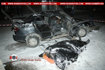 Ողբերգական ավտովթար Գյումրիում. Բախվել են Range Rover-ն ու Zaz-ը. Կա 1 զոհ, 3 վիրավոր. ՖՈՏՈՌԵՊՈՐՏԱԺ, ՏԵՍԱՆՅՈՒԹ