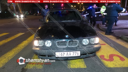 Երևանում BMW-ի վարորդը վրաերթի է ենթարկել փողոցը հետիոտնային վայրով անցնող հորը, մորը և նրանց երեխային. վիրավորներին առաջինը օգնության են հասել «կարմիր բերետները». ՖՈՏՈՌԵՊՈՐՏԱԺ, ՏԵՍԱՆՅՈՒԹ