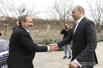 Նիկոլ Փաշինյանը ոչ ֆորմալ հանդիպում է ունեցել Վրաստանի վարչապետ Մամուկա Բախտաձեի հետ. ՖՈՏՈՌԵՊՈՐՏԱԺ
