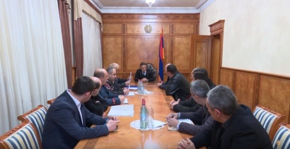 Վալերիյ Օսիպյանը ընդունել է տաքսի ծառայությունների ղեկավարներին. ՏԵՍԱՆՅՈւԹ