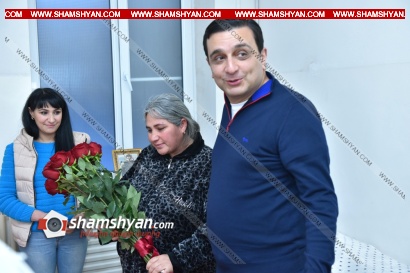Բժշկական համալսարանի ռեկտորն ու ուսանողները անակնկալ այցելեցին Թալիշում զոհված հերոսի մորը, ով լույս աշխարհ էր բերել ապագա զինվորների. ՖՈՏՈՌԵՊՈՐՏԱԺ, ՏԵՍԱՆՅՈՒԹ