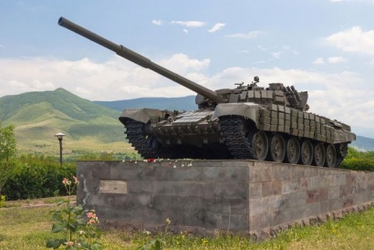 Պատերա՞զմ, թե՞ խաղաղություն. Aravot.am