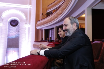 Նիկոլ Փաշինյանը և Աննա Հակոբյանը ներկա են գտնվել Հայաստանի ազգային ֆիլհարմոնիկ նվագախմբի համերգին. ՖՈՏՈՌԵՊՈՐՏԱԺ
