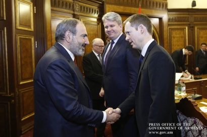 Եվրամիության հետ գործընկերությունը հսկայական նշանակություն ունի Հայաստանի համար. Վարչապետն ընդունել է Արևելյան գործընկերության հարցերով ԵՄ հատուկ դեսպաններին