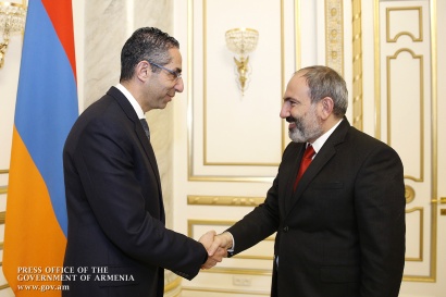 Վարչապետ Նիկոլ Փաշինյանն ընդունել է պաշտոնական այցով Երևանում գտնվող Կիպրոսի Հանրապետության պաշտպանության նախարար Սավաս Անգելիդիսին