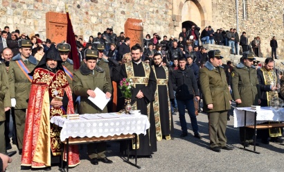 Խոր Վիրապ վանական համալիրում տեղի է ունեցել Սպարապետ Վազգեն Սարգսյանի անվան զորամասի նորակոչիկների երդման արարողությունը. ՖՈՏՈՌԵՊՈՐՏԱԺ