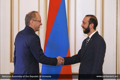 Արարատ Միրզոյանն ընդունել է Հայաստանում Շվեյցարիայի Համադաշնության դեսպանին
