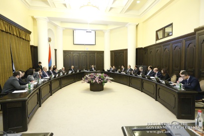 Նախկինում սկսված որոշ ծրագրեր անորոշ ժամանակով հետաձգվում են. չկա վստահություն. «Ժամանակ»