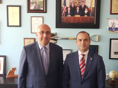 Գլենդեյլում ՀՀ գլխավոր հյուպատոսի պատվին ընդունելություն է կազմակերպվել. ՖՈՏՈՌԵՊՈՐՏԱԺ