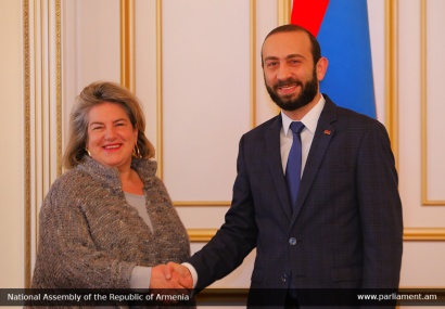 Արարատ Միրզոյանն ընդունել է Հայաստանում Հունաստանի դեսպանին