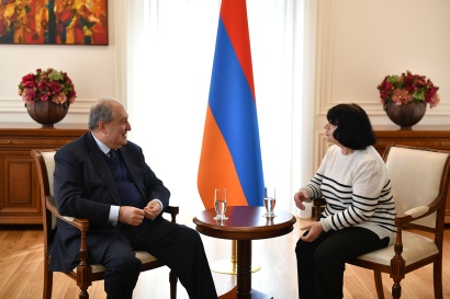 Նախագահ Սարգսյանը հյուրընկալել է անվանի դաշնակահար Սվետլանա Նավասարդյանին