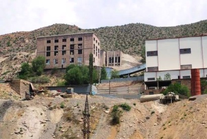 Արտակարգ դեպք Սյունիքի մարզում. «Ագարակի պղնձամոլիբդենային կոմբինատ»-ի աշխատակիցը ֆաբրիկայի ղեկավարին ու ինժեներին մեղադրում է իրեն ծեծի ենթարկելու մեջ