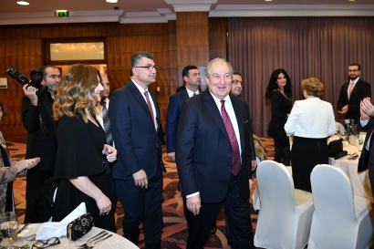 «Լինել հարյուր տոկոսով հորդանանցի և հարյուր տոկոսով հայ, սա է հաջողության բանաձևը». նախագահ Սարգսյանը հանդիպել է հորդանանահայ համայնքի հետ
