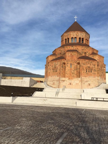 «Վիտալի Գրիգորյանց» բարեգործական հիմնադրամը մասնակցել է Աստվածամոր Սուրբ Հովանի Մայր տաճարի կառուցման ֆինանսավորմանը. ՖՈՏՈՌԵՊՈՐՏԱԺ