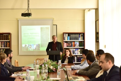 ԵՊՀ իրանագիտության ամբիոնում տեղի է ունեցել «Շիրվան. պատմություն, մշակույթ և լեզվական իրավիճակ» խորագիրը կրող աշխատաժողով. ՖՈՏՈՌԵՊՈՐՏԱԺ