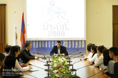 «Հաջողության են հասնում նրանք, ովքեր վերցնում են պատասխանատվություն և՛ արածի, և՛ չարածի համար». ավագ դպրոցների սաները՝ քաղաքապետարանում. ՏԵՍԱՆՅՈՒԹ