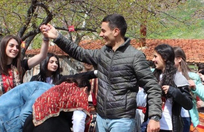 «Միավորող կամուրջ» սոցիալական հասարակական կազմակերպության «Արի Օշական» երիտասարդական նախաձեռնության ջանքերով իրականացավ «Ծիսական Զատիկ 2019» ազգային փառատոնը.ՖՈՏՈՌԵՊՈՐՏԱԺ