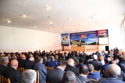 Բակո Սահակյանն Ասկերան քաղաքում անցկացրել է աշխատանքային խորհրդակցություն