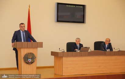 Արցախի ԱԺ արտահերթ նիստում քննարկվել է 2019թ. բյուջեի նախագծում փոփոխություն կատարելու հարցը. ՖՈՏՈՌԵՊՈՐՏԱԺ