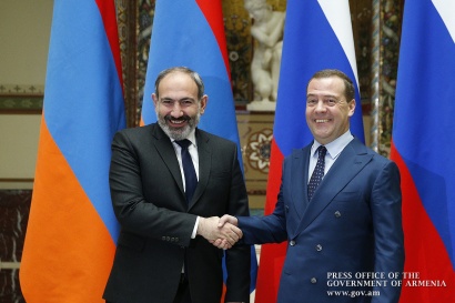 Մնացորդները կարողանում են ֆեյսբուքյան մեծամասնությանը ներքաշել «փոթորկի» մեջ. «Իրավունք»