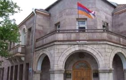 Հարկ է վերսկսել ուղղակի եռակողմ բանակցությունները և հետևողականորեն ամրապնդել հրադադարի ռեժիմը. Արցախի ԱԳՆ հայտարարությունը