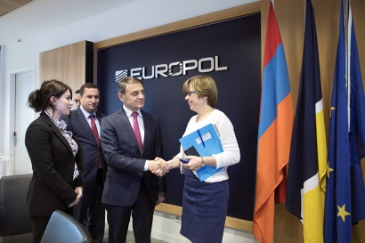 ՀՀ ոստիկանության պետի հանդիպումը Եվրոպոլի տնօրենի հետ. ՖՈՏՈՌԵՊՈՐՏԱԺ, ՏԵՍԱՆՅՈՒԹ