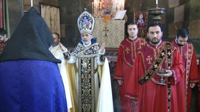 Գերմանիայի հայոց թեմի առաջնորդը մատուցեց եպիսկոպոսական ուխտի իր Պատարագը. ՖՈՏՈՌԵՊՈՐՏԱԺ