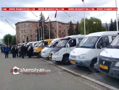 Լարված իրավիճակ Լոռու մարզում. Վանաձոր քաղաքում երթուղային տրանսպորտի վարորդները գործադուլ են հայտարարել՝ հավաքվելով մարզպետարանի դիմաց. քաղաքացիները կանգառներից չեն կարողանում իրենց ուզած վայրերը հասնել. ՖՈՏՈՌԵՊՈՐՏԱԺ, ՏԵՍԱՆՅՈՒԹ