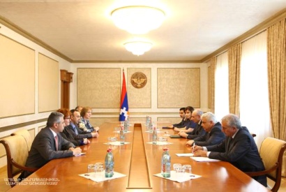 Բակո Սահակյանն ընդունել է Հայաստանի ՍԴ նախագահ Հրայր Թովմասյանին