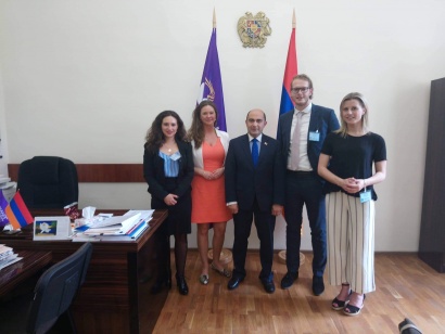 Լուսավոր Հայաստան Կուսակցությունը Ազգային ժողովում հյուրընկալել է Նիդերլանդների Թագավորության խորհրդարանում մեծամասնություն կազմող «Ազատության և Ժողովրդավարության» կուսակցության ներկայացուցիչներին
