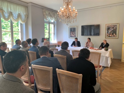 Ստրասբուրգում կայացել է «Հայկական հեղափոխության ժամանակագրությունը» ֆրանսալեզու գրքի շնորհանդեսը