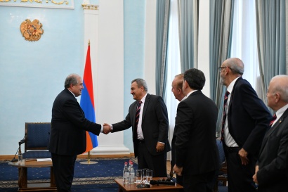 «Միասնություն՝ սպորտով». նախագահն ընդունել է Համահայկական խաղերի համաշխարհային կոմիտեի պատվիրակությանը. ՖՈՏՈՌԵՊՈՐՏԱԺ