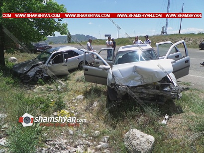 Խոշոր ավտովթար Կոտայքի մարզում. Հացավան գյուղի սկզբնամասում բախվել են Mercedes-ն ու Opel-ը. կա 4 վիրավոր. ՖՈՏՈՌԵՊՈՐՏԱԺ, ՏԵՍԱՆՅՈՒԹ