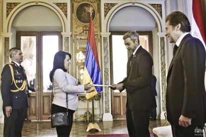 Պարագվայում ՀՀ դեսպան Էսթերա Մկրտումյանն իր հավատարմագրերն է հանձնել Պարագվայի նախագահ Մարիո Աբդո Բենիտեսին