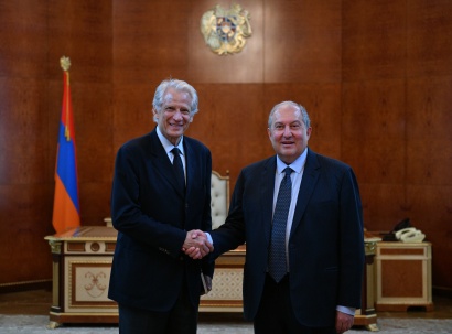 Նախագահ Արմեն Սարգսյանը հանդիպել է Ֆրանսիայի նախկին վարչապետ Դոմինիկ դը Վիլպենի հետ