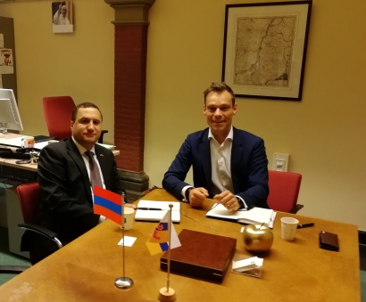Նիդերլանդներում Հայաստանի դեսպանը հանդիպել է Քրիստոնյա-դեմոկրատական կուսակցության արտաքին քաղաքական հարցերով խոսնակին