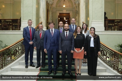 ԱԺ նախագահ Արարատ Միրզոյանը հանդիպել է Շվեդիայի Թագավորության Ռիկսդագի խոսնակ Անդրեաս Նորլենի հետ. ՖՈՏՈՌԵՊՈՐՏԱԺ