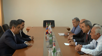Հայաստանի ֆուտբոլի ֆեդերացիայի նախագահ Արթուր Վանեցյանն ընդունել է Համահայկական խաղերի համաշխարհային կոմիտեի նախագահ Իշխան Զաքարյանի գլխավորած պատվիրակությանը