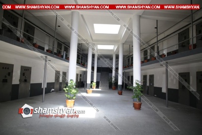 Արմավիր քրեակատարողական հիմնարկում դատապարտյալների համար կուռք է համարվում նաև ԱԺ պատգամավոր Նաիրա Զոհրաբյանը ու ինչքան էլ պայմանները լավ են, օդափոխության խնդիրը մնում է օդից կախված. ՖՈՏՈՌԵՊՈՐՏԱԺ, ՏԵՍԱՆՅՈՒԹԵՐ