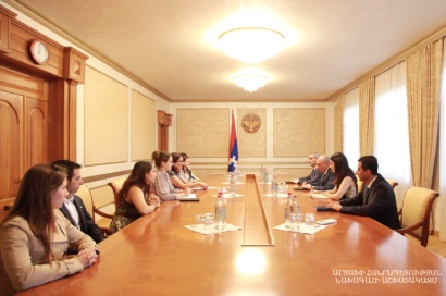 Բակո Սահակյանն ընդունել է Ամերիկայի հայկական համագումարի ամառային փորձառության ծրագրի մի խումբ ամերիկահայ ուսանողների