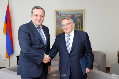 Չեխիայի Հանրապետության նորանշանակ դեսպանը հավատարմագրերի պատճենը հանձնել է ՀՀ ԱԳ նախարարի տեղակալին