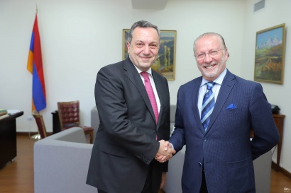 ՀՀ ԱԳ նախարարի տեղակալ Ավետ Ադոնցն ընդունել է ՀՀ-ում Իսպանիայի դեսպանին՝ հավատարմագրերի պատճենի հանձնման կապակցությամբ