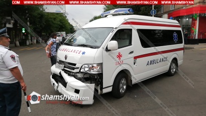 Ավտովթար Լոռու մարզում. Mercedes-ը բախվել է կանչի գնացող լուսաձայնային ազդանշանները միացված շտապ օգնության մեքենային. ՖՈՏՈՌԵՊՈՐՏԱԺ, ՏԵՍԱՆՅՈՒԹ
