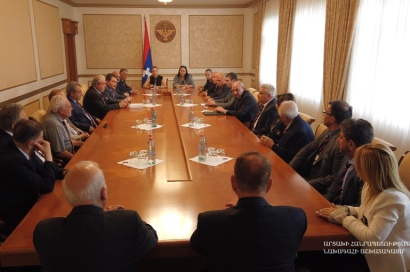 Բակո Սահակյանը հանդիպել է Համահայկական խաղերի համաշխարհային կոմիտեի անդամների հետ