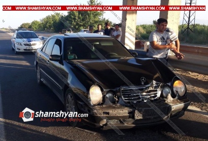 Արտակարգ ավտովթար Արարատի մարզում. հայր ու որդի Mercedes-ներով  միմյանց են  բախվել. կան վիրավորներ. ՖՈՏՈՌԵՊՈՐՏԱԺ, ՏԵՍԱՆՅՈՒԹ