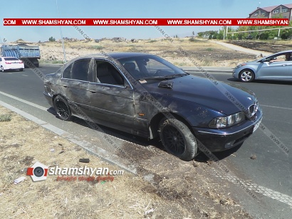 Ավտովթար Երևանում. Կարմիր խաչի մոտ BMW-ն բախվել է բազալտե եզրաքարին և կողաշրջվել. կա վիրավոր. ՖՈՏՈՌԵՊՈՐՏԱԺ, ՏԵՍԱՆՅՈՒԹ