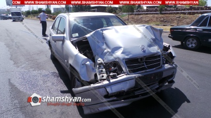 Ավտովթար Կոտայքի մարզում. բախվել են Mercedes-ն ու Opel-ը. 3 վիրավորներին առաջինը օգնության են հասել «Հուր» ռեստորանահյուրանոցային համալիրի աշխատակիցները. ՖՈՏՈՌԵՊՈՐՏԱԺ, ՏԵՍԱՆՅՈՒԹ