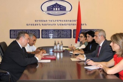 Մասիս Մայիլյանն ու ԿԽՄԿ առաքելության ղեկավարը քննարկել են Ադրբեջանում հայտնված զինծառայողի հարցը