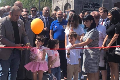 Նոր ու գեղեցիկ Շիրազի փողոցը նվեր է գյումրեցիներին. բացմանը ներկա էր վարչապետը
